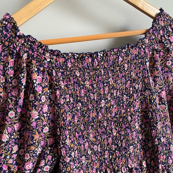 Old navy floral peplum top - Picture 2 of 5